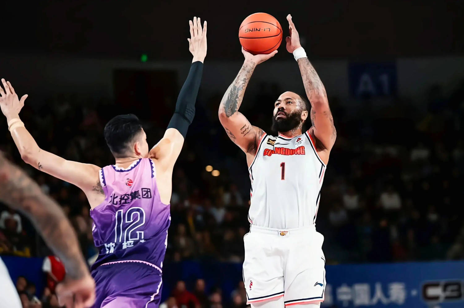 控卫组织进攻出彩，带领球队操控全局的简单介绍